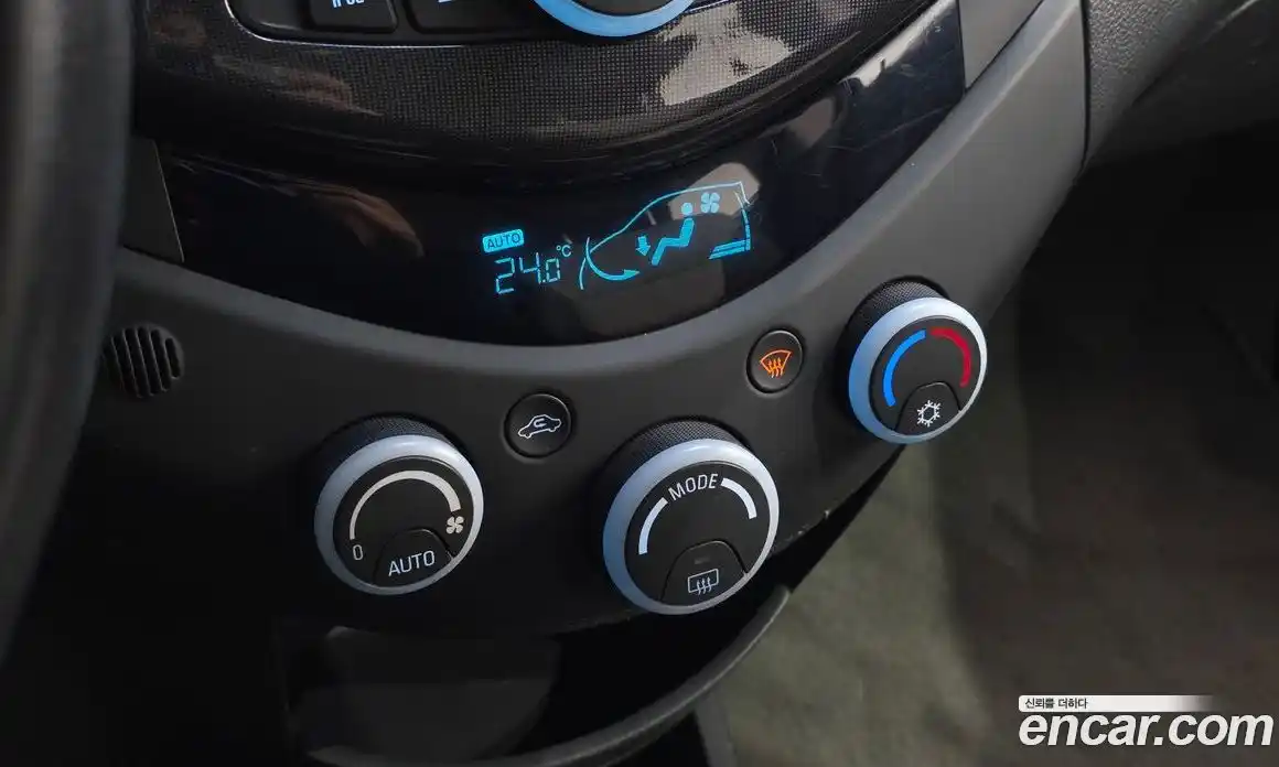 Chevrolet Spark 2012 1.0 Автомат в Москве № 618914, фото 19