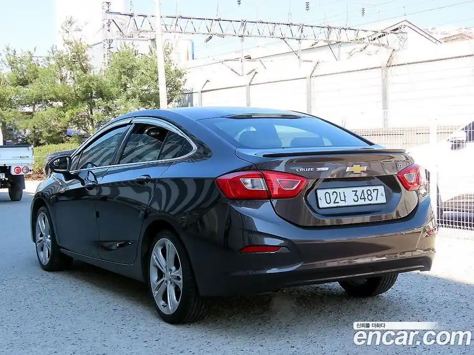 Chevrolet Cruze 2017 1.4 Автомат в Москве № 618967, фото 3