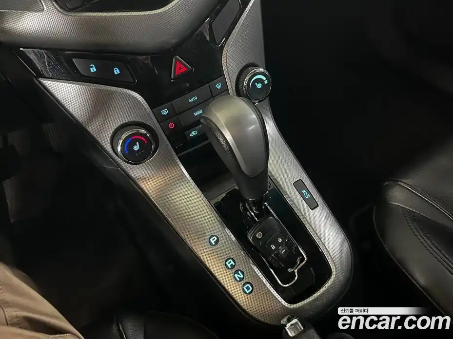 Chevrolet Cruze 2011 1.8 Автомат в Москве № 619011, фото 14