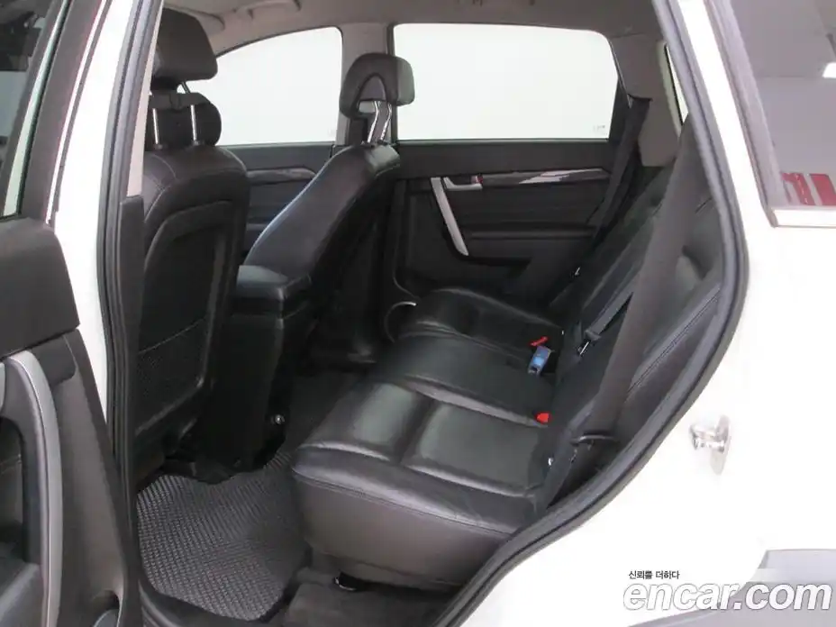 Chevrolet Captiva 2014 2.0 Автомат в Москве № 619516, фото 16