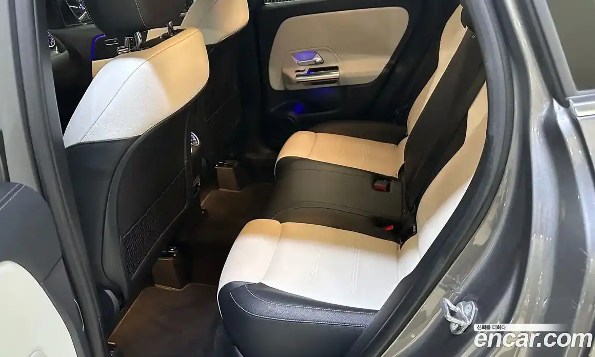 Mercedes-Benz GLA-Class 2020 2.0 Автомат в Москве № 622935, фото 10