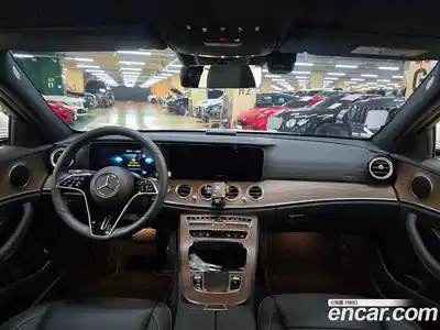 Mercedes-Benz E-Class 2021 1.9 Автомат в Москве № 623442, миниатюра 9
