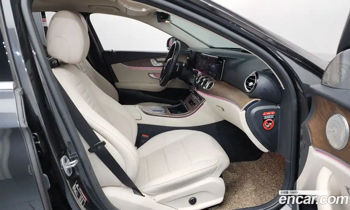 Mercedes-Benz E-Class 2021 2.0 Автомат в Москве № 623814, фото 11