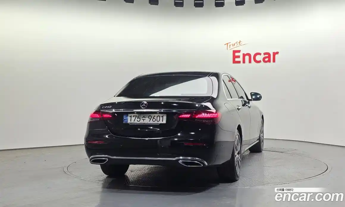 Mercedes-Benz E-Class 2021 2.0 Автомат в Москве № 623951, фото 4