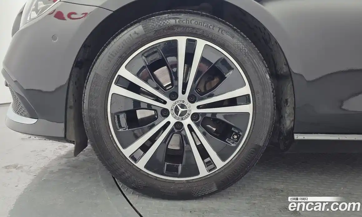 Mercedes-Benz E-Class 2021 2.0 Автомат в Москве № 623951, фото 5