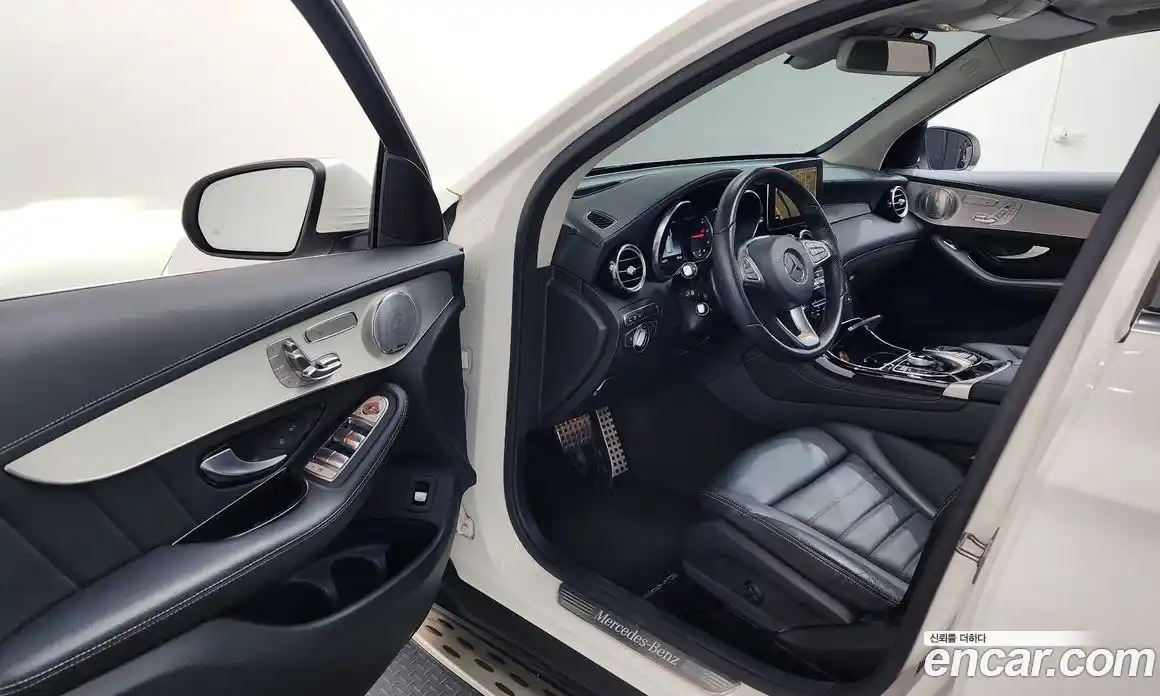 Mercedes-Benz GLC-Class 2018 2.1 Автомат в Москве № 623977, фото 10