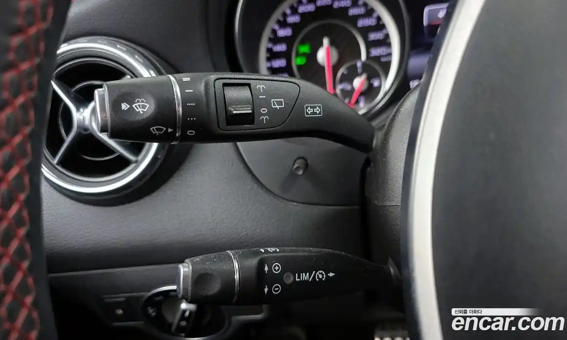 Mercedes-Benz GLA-Class 2015 2.0 Автомат в Москве № 623978, фото 17