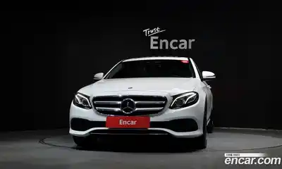 Mercedes-Benz E-Class 2020 2.0 Автомат в Москве № 624112, миниатюра 3