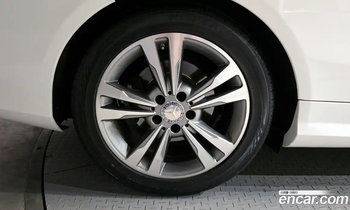 Mercedes-Benz E-Class 2016 2.0 Автомат в Москве № 624270, фото 5