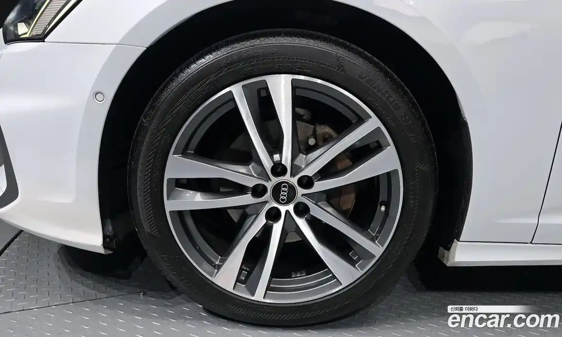 Audi A6 2021 2.0 Автомат в Москве № 625703, фото 5