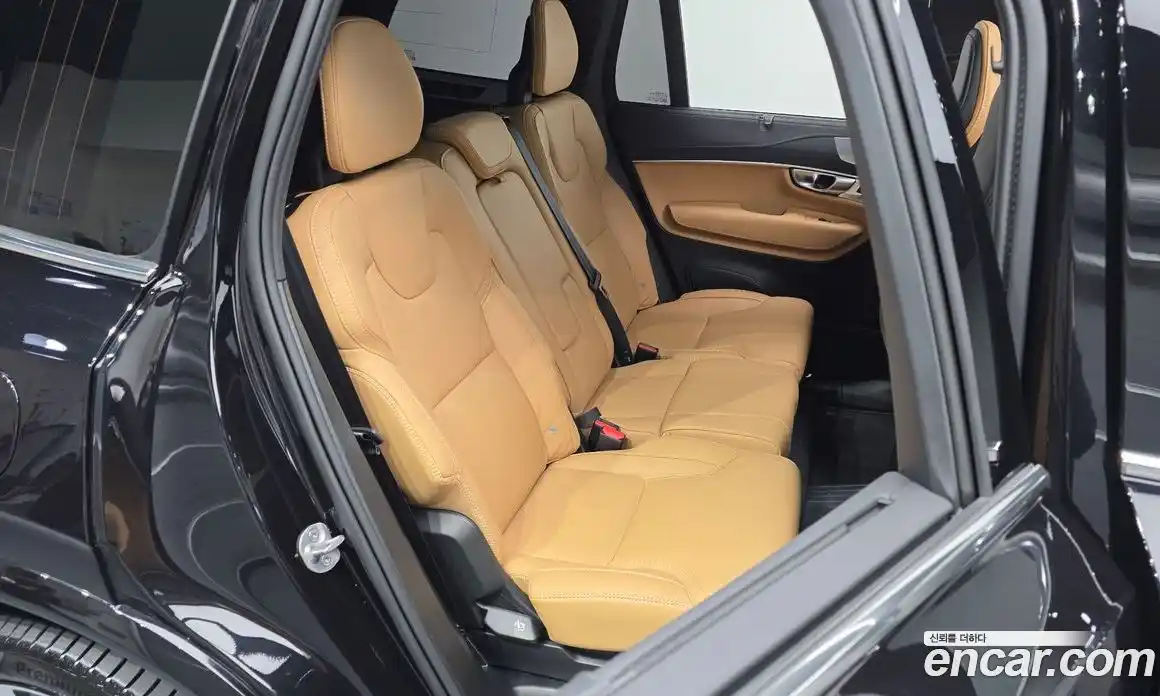 Volvo XC90 2024 2.0 Автомат в Москве № 626138, фото 12