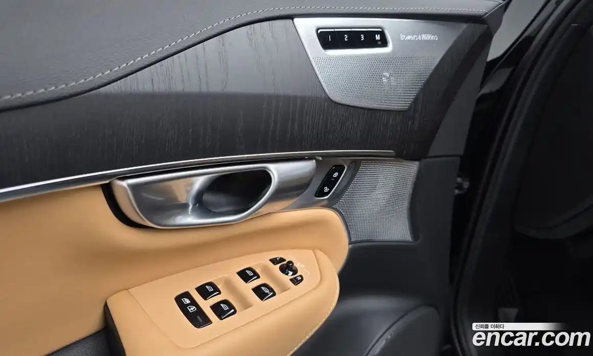 Volvo XC90 2024 2.0 Автомат в Москве № 626138, фото 18