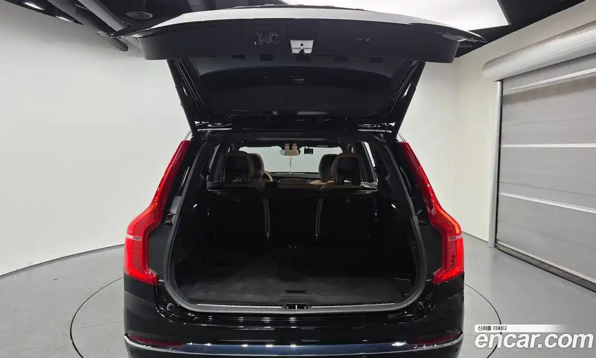 Volvo XC90 2024 2.0 Автомат в Москве № 626138, фото 20