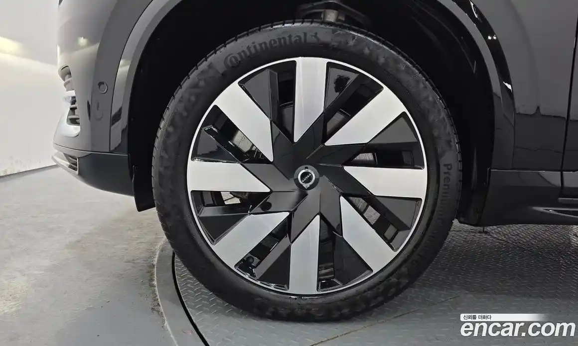 Volvo XC90 2024 2.0 Автомат в Москве № 626138, фото 5