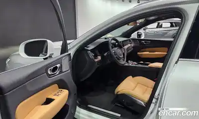 Volvo XC60 2024 2.0 Автомат в Москве № 626182, миниатюра 11