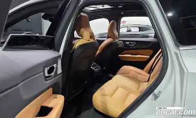 Volvo XC60 2024 2.0 Автомат в Москве № 626182, миниатюра 12