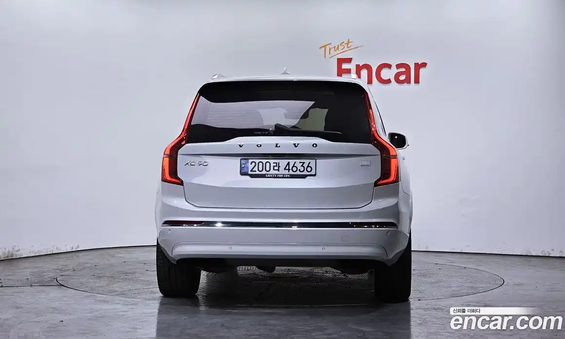 Volvo XC90 2024 2.0 Автомат в Москве № 626205, фото 3