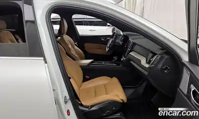 Volvo XC60 2018 2.0 Автомат в Москве № 626412, миниатюра 11