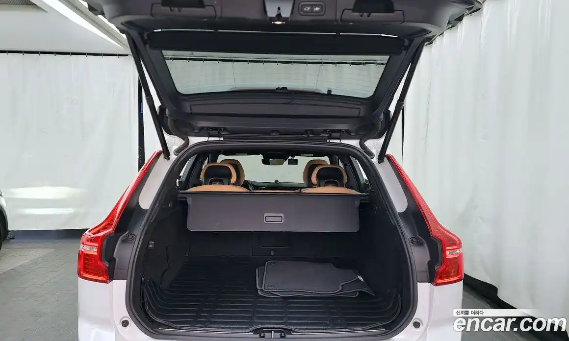 Volvo XC60 2018 2.0 Автомат в Москве № 626412, фото 20