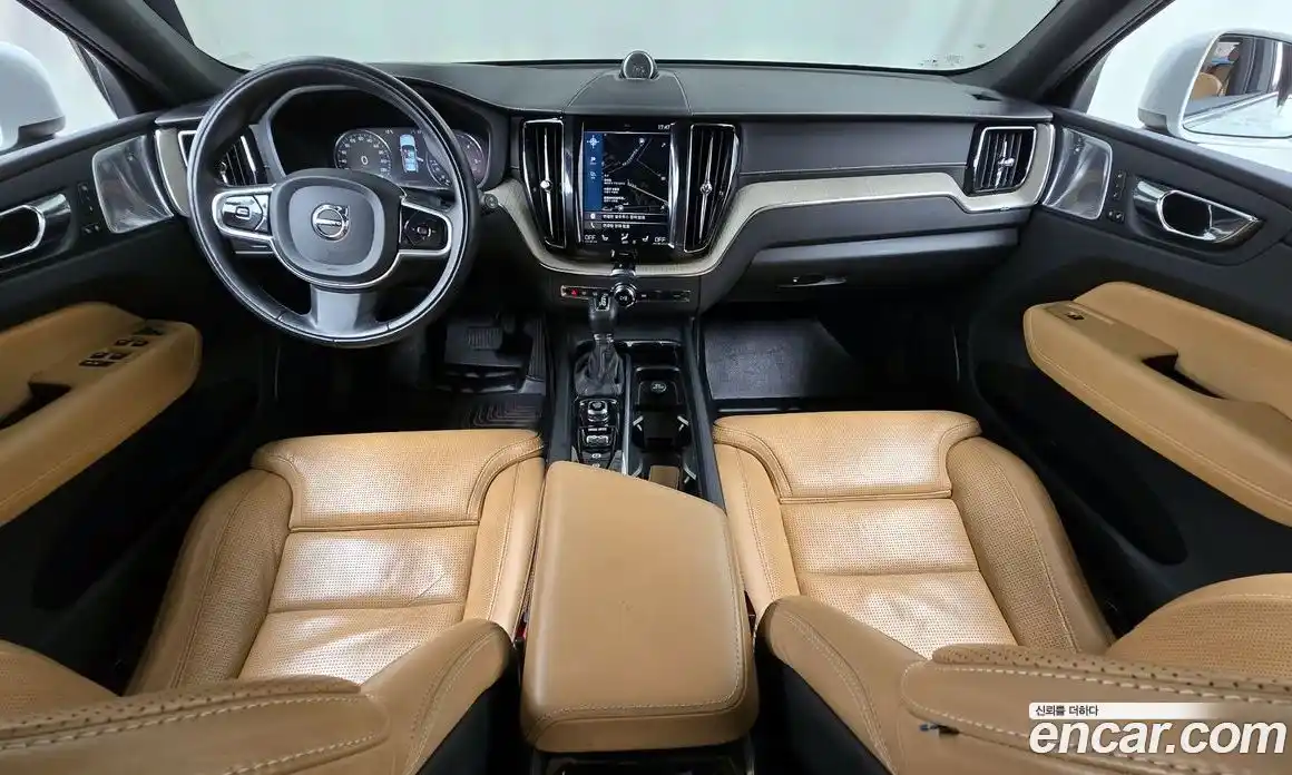 Volvo XC60 2018 2.0 Автомат в Москве № 626412, фото 7