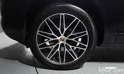 Porsche Cayenne 2024 3.0 Автомат в Москве № 626714, миниатюра 5