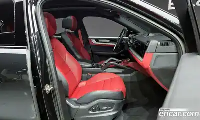 Porsche Cayenne 2024 3.0 Автомат в Москве № 626714, миниатюра 10