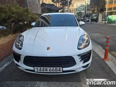 Porsche Macan, 2016