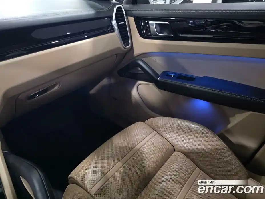 Porsche Cayenne 2020 3.0 Автомат в Москве № 626977, фото 18