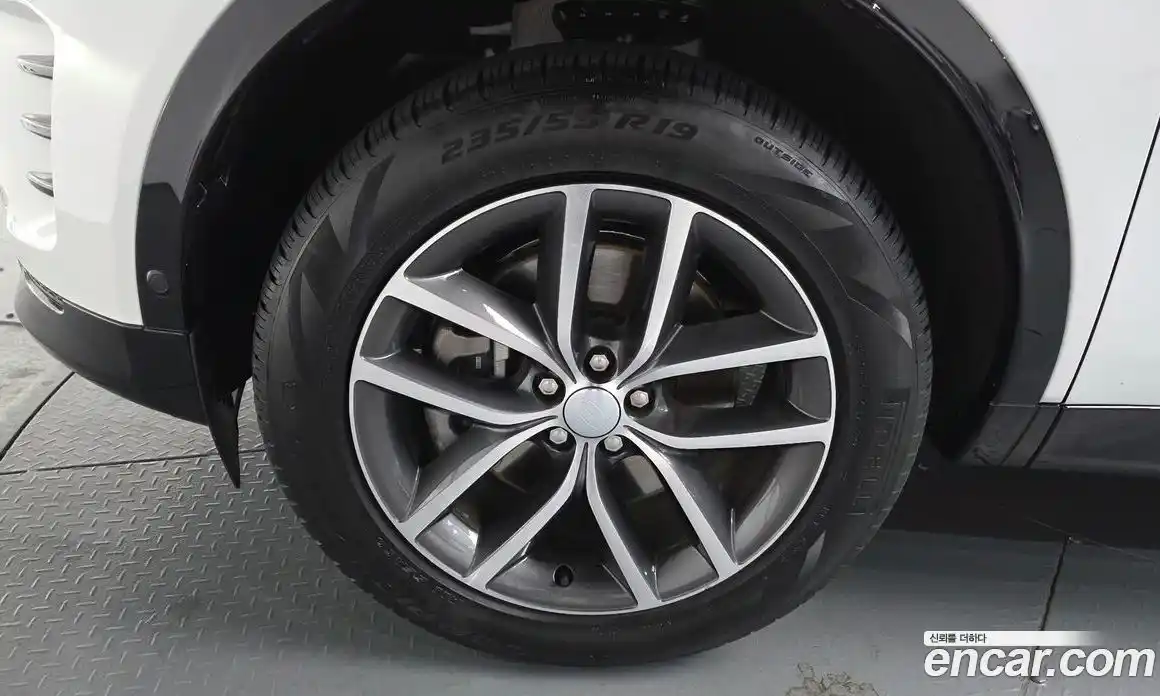 Land Rover Discovery Sport 2025 2.0 Автомат в Москве № 627225, фото 4