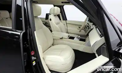 Land Rover Range-Rover 2024 4.4 Автомат в Москве № 627323, миниатюра 12