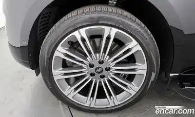 Land Rover Range-Rover 2024 4.4 Автомат в Москве № 627323, миниатюра 5