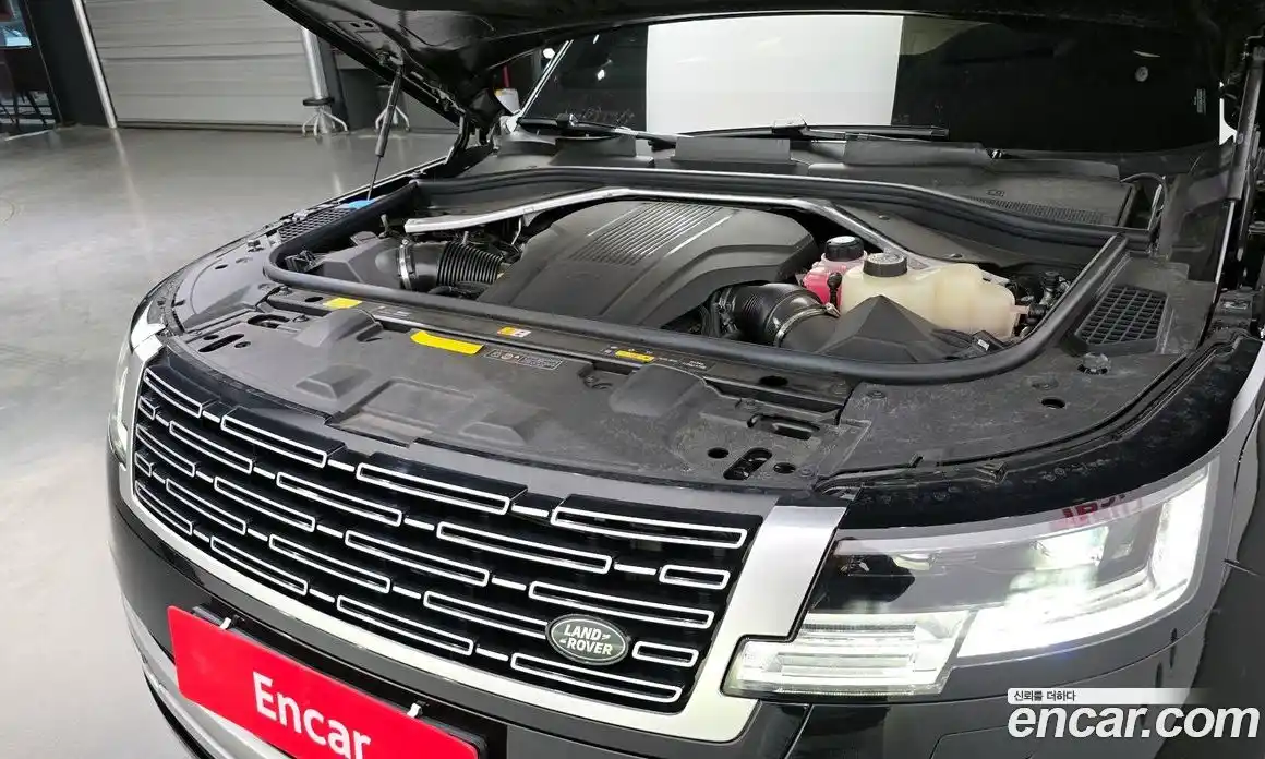 Land Rover Range-Rover 2024 4.4 Автомат в Москве № 627323, фото 6