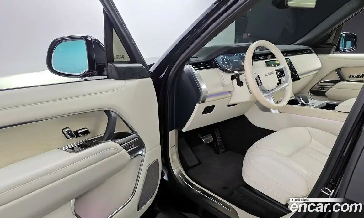 Land Rover Range-Rover 2024 4.4 Автомат в Москве № 627323, фото 10