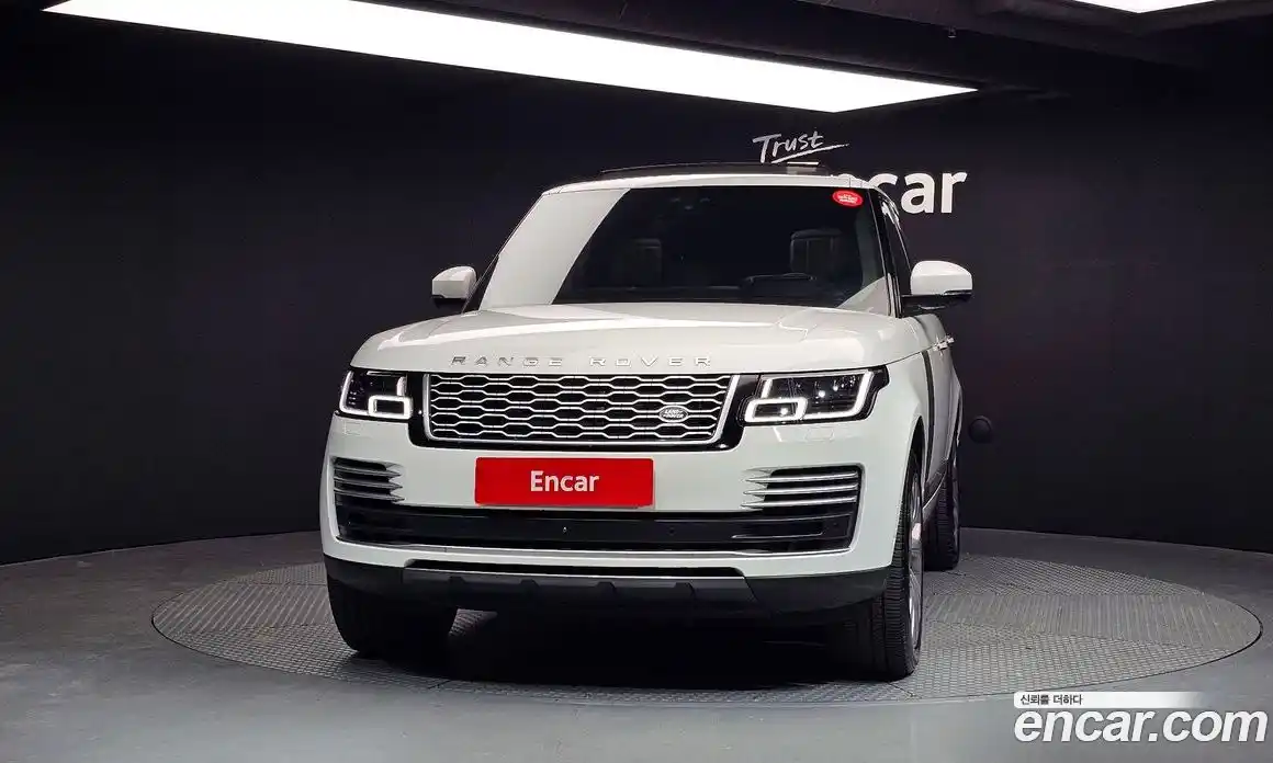 Land Rover Range-Rover 2018 4.4 Автомат в Москве № 627452, фото 3