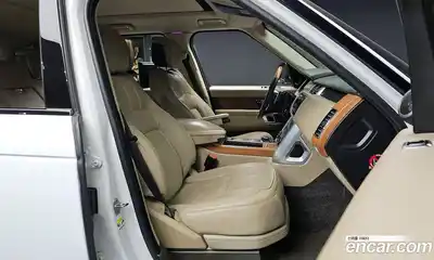 Land Rover Range-Rover 2018 4.4 Автомат в Москве № 627452, миниатюра 10