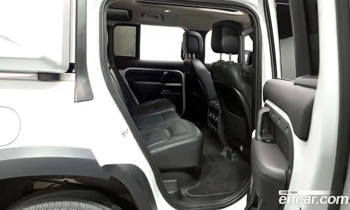 Land Rover Defender 2022 3.0 Автомат в Москве № 627611, фото 12