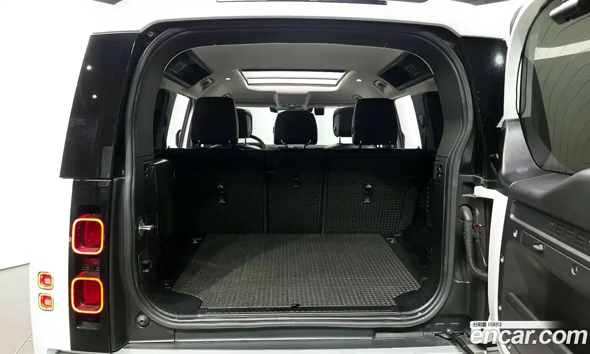 Land Rover Defender 2022 3.0 Автомат в Москве № 627611, фото 20