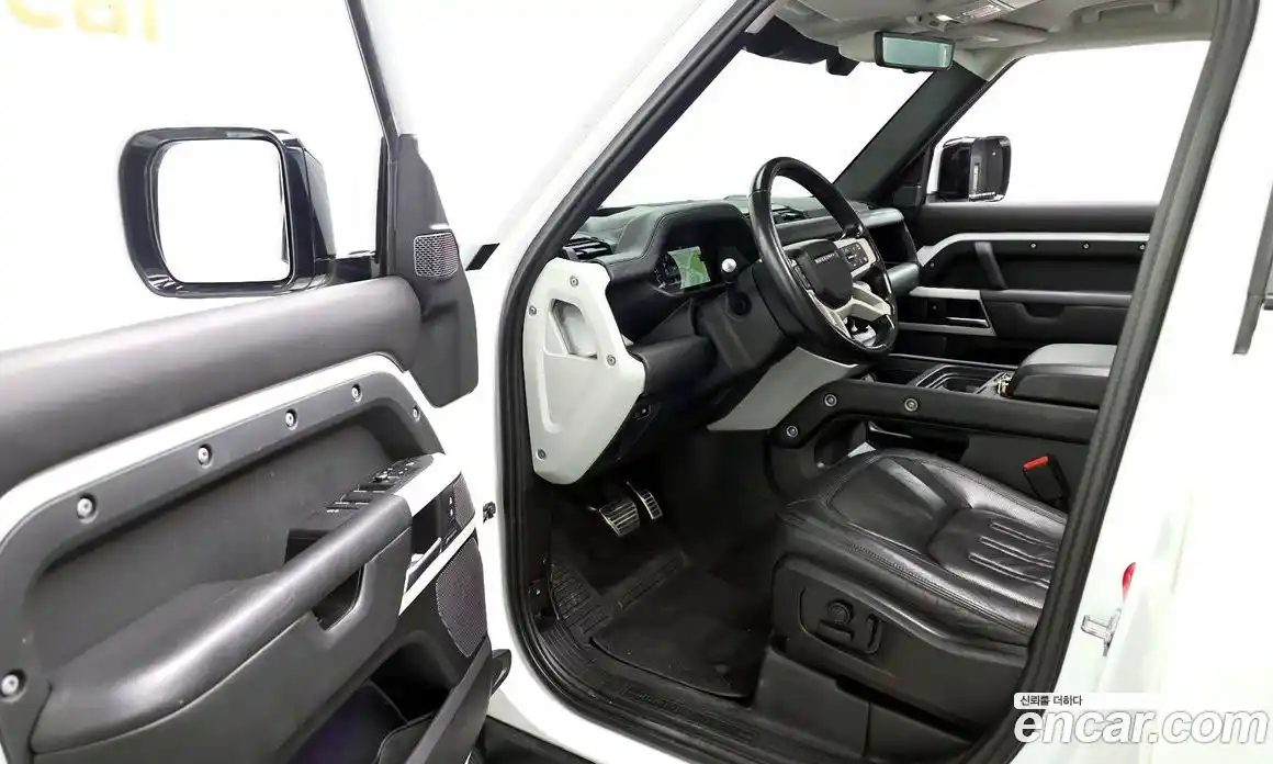 Land Rover Defender 2022 3.0 Автомат в Москве № 627611, фото 10