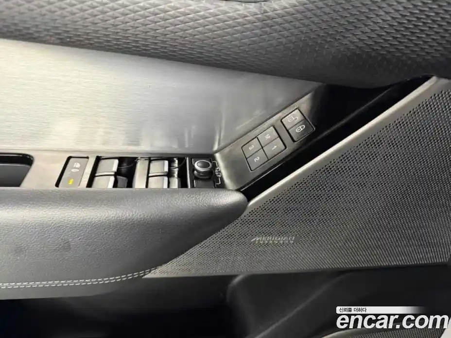 Land Rover Range-Rover Velar 2018 2.0 Автомат в Москве № 627622, фото 16