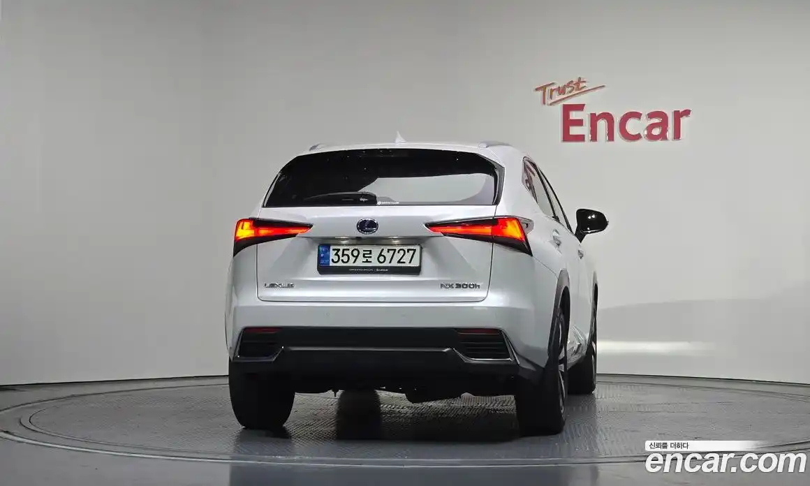 Lexus NX 2021 2.5 Автомат в Москве № 628571, фото 4