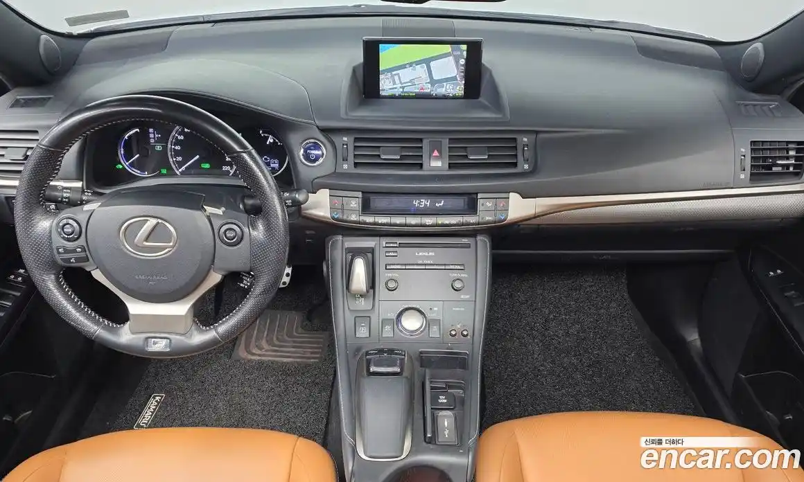 Lexus CT200h 2016 1.8 Автомат в Москве № 628660, фото 7