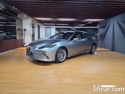 Lexus ES, 2026