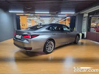 Lexus ES 2026 2.5 Вариатор в Москве № 628721, миниатюра 2
