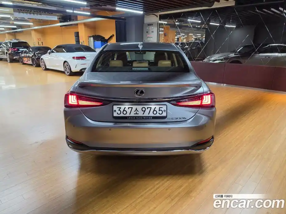 Lexus ES 2026 2.5 Вариатор в Москве № 628721, фото 4