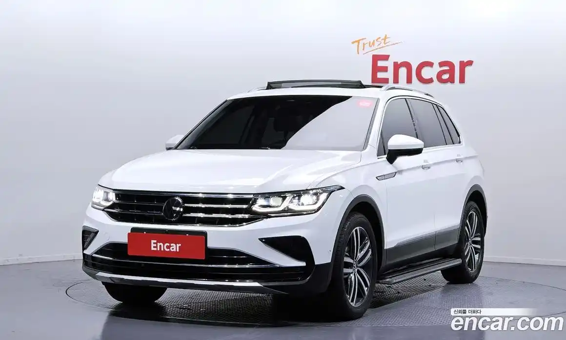 Volkswagen Tiguan 2022 2.0 Автомат в Москве № 628965, фото 1