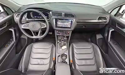Volkswagen Tiguan 2022 2.0 Автомат в Москве № 628965, миниатюра 7