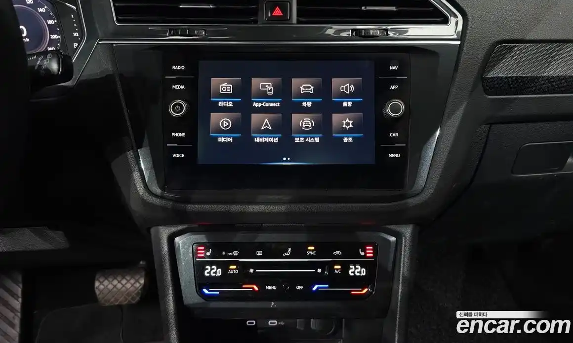 Volkswagen Tiguan 2021 2.0 Автомат в Москве № 629174, фото 14