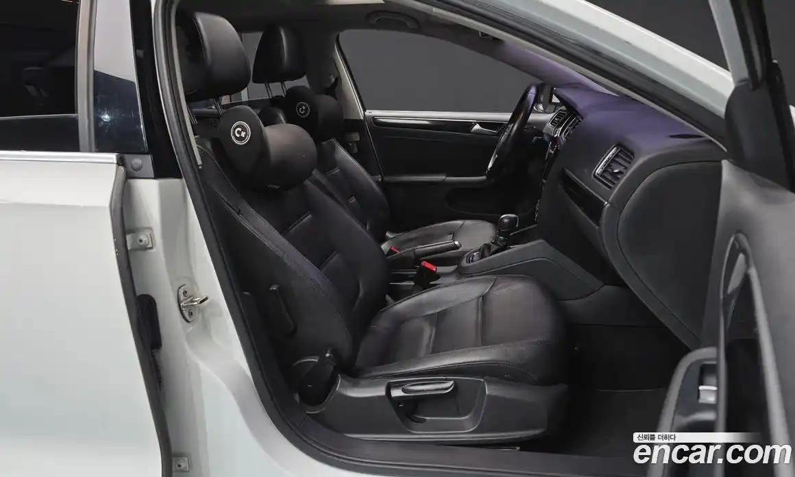 Volkswagen Jetta 2015 2.0 Автомат в Москве № 629226, фото 11