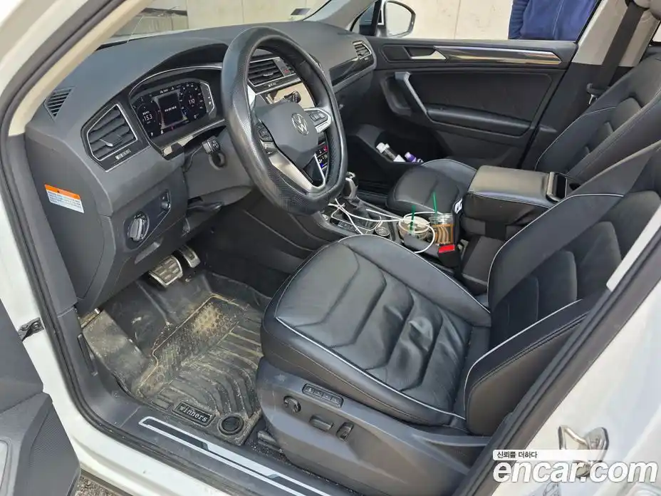 Volkswagen Tiguan 2021 2.0 Автомат в Москве № 629328, фото 8