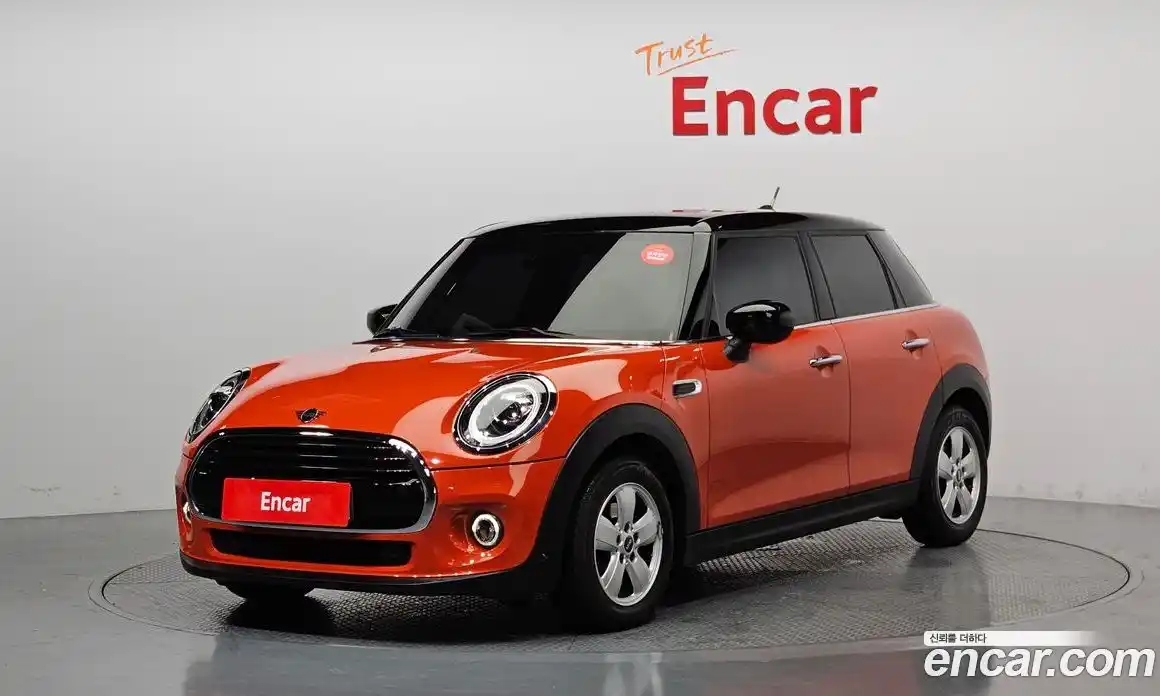 Mini Cooper 2021 1.5 Автомат в Москве № 148999, фото 1